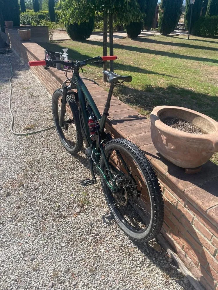 MTB elettrica bianmortizzata THOK tg. L
