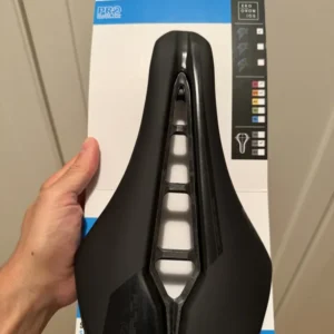 Sella PRO Stealth Team Carbon nero larghezza 142mm