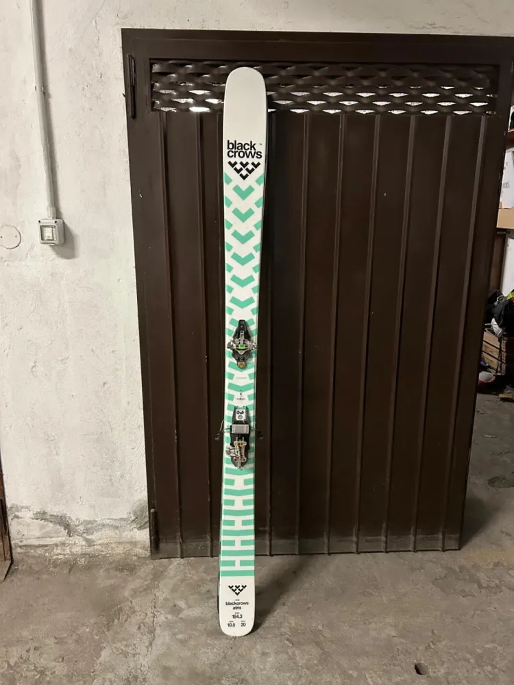Set Sci freeride/scialpinismo Black Crows Atris 184 cm + pelli usati