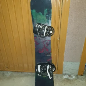 tavola snowboard usata Rossignol Angus + attacchi Burton